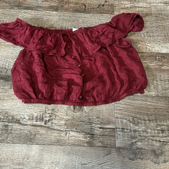 Red crop top - Picture 1 of 2